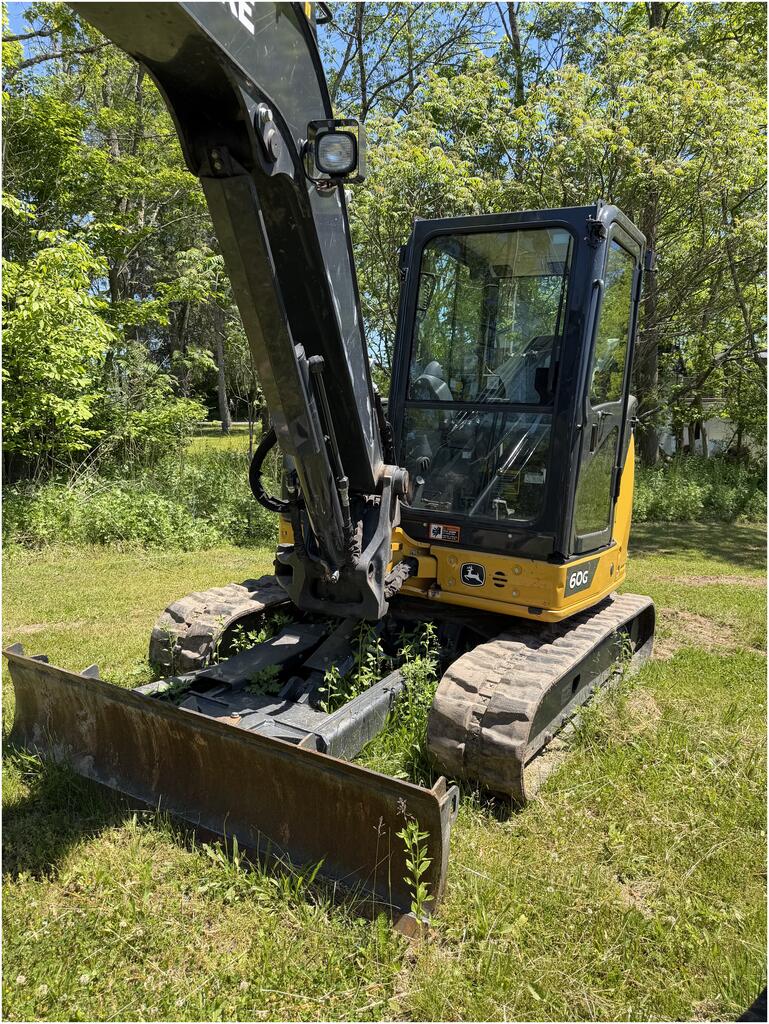 2022 John Deere 60G - Image 3