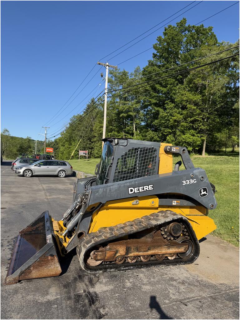 2017 John Deere 333G - Image 2