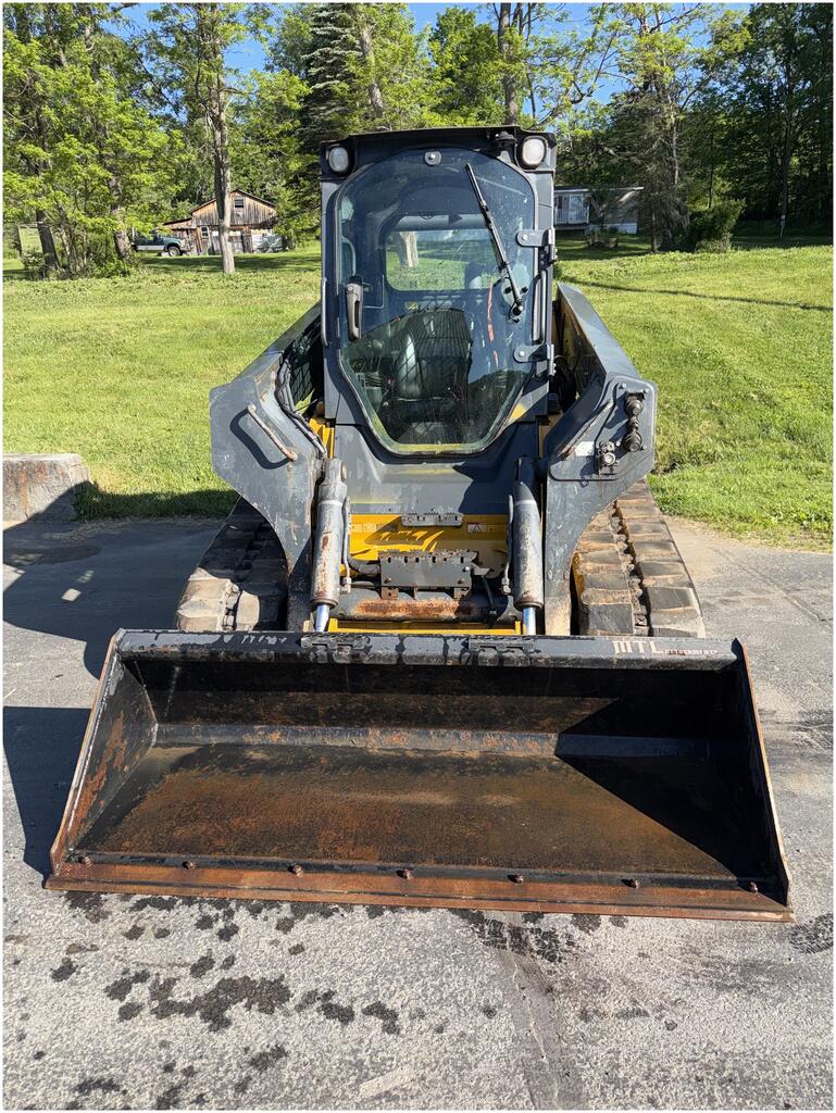 2017 John Deere 333G - Image 4