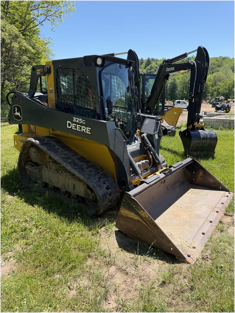 2021 John Deere 325G - Image 3