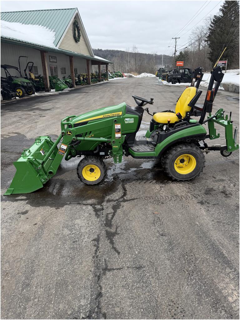 2013 John Deere 1025R