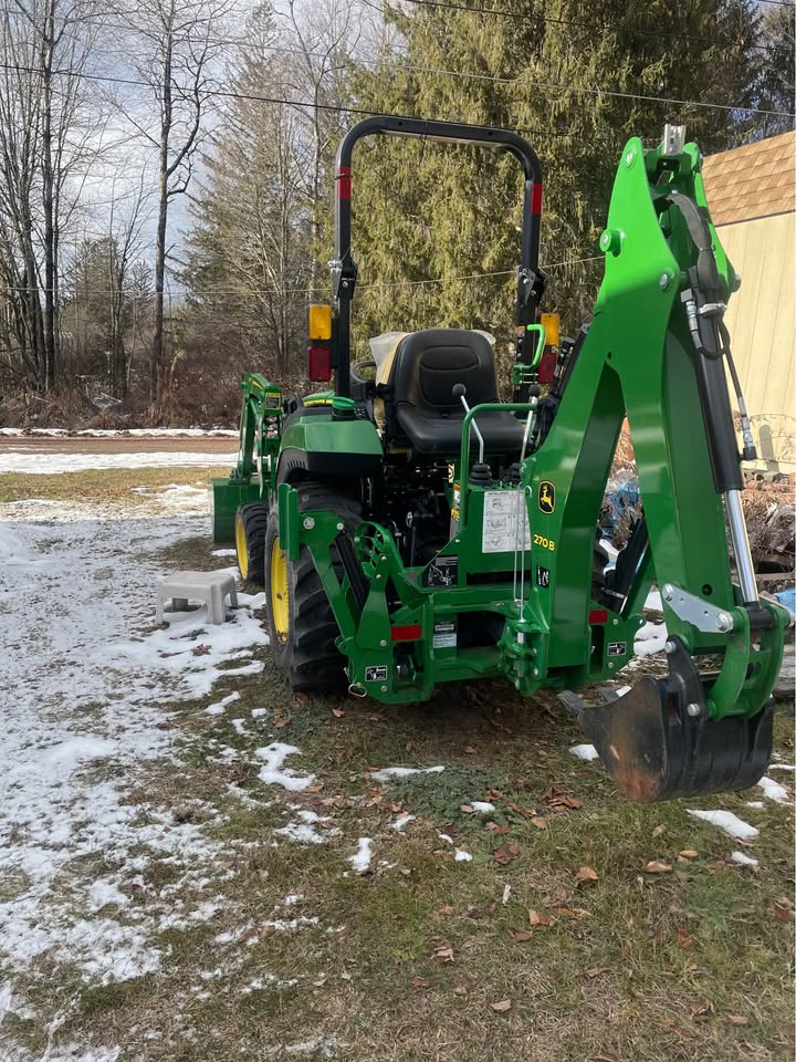 2023 John Deere 2038R - Image 3